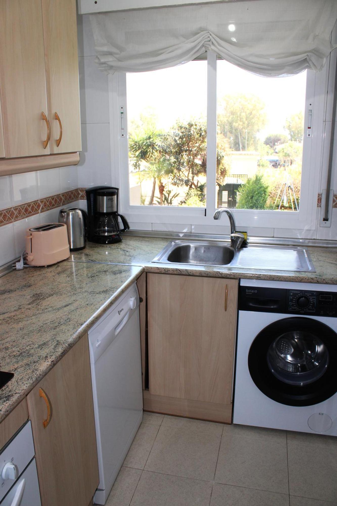 Piso A 10 Minutos Andando De Puerto Banús. Apartamento