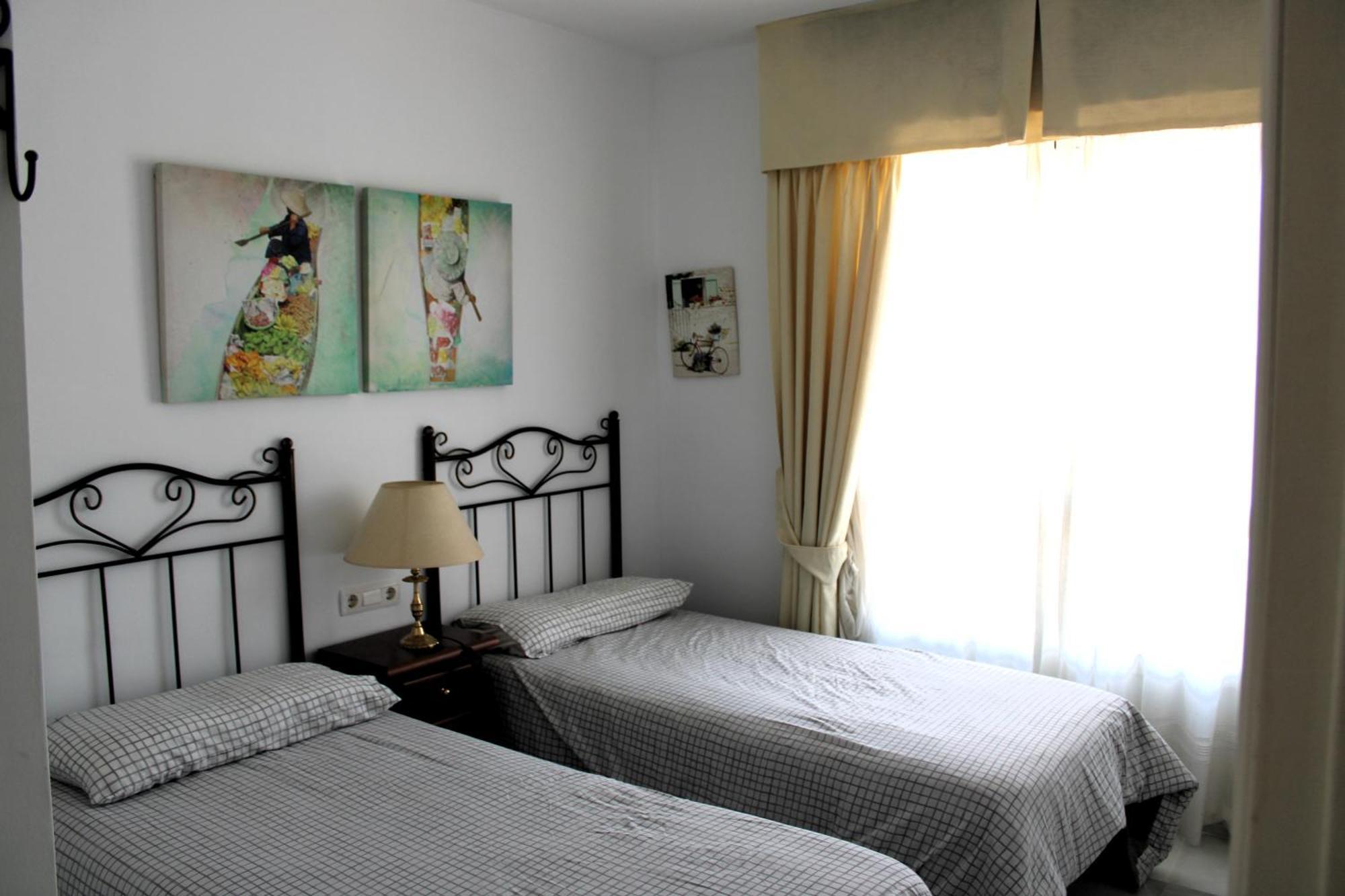 Piso A 10 Minutos Andando De Puerto Banus. Apartment